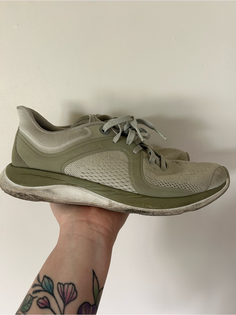 Lululemon Chargefeel Low Womens Workout Shoe Sage Size 9